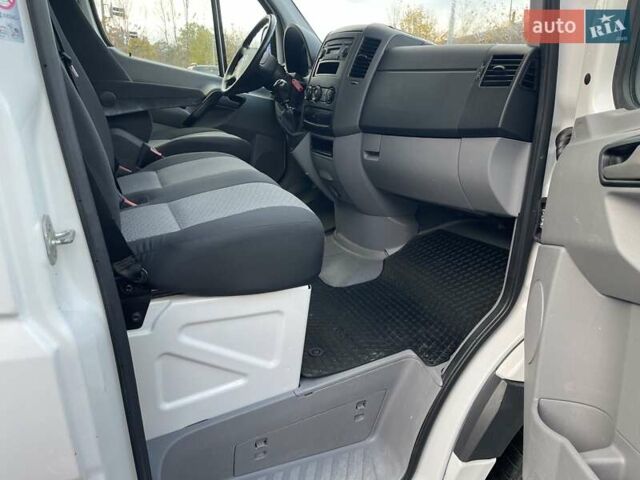 Білий Фольксваген Крафтєр, об'ємом двигуна 2 л та пробігом 212 тис. км за 15450 $, фото 10 на Automoto.ua