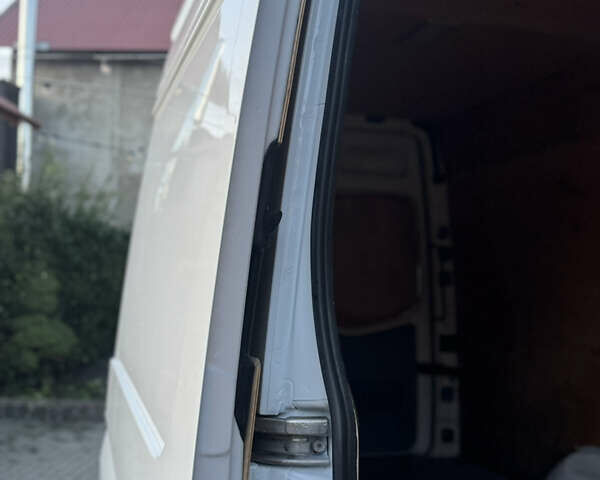 Белый Фольксваген Крафтер, объемом двигателя 1.97 л и пробегом 450 тыс. км за 12499 $, фото 40 на Automoto.ua