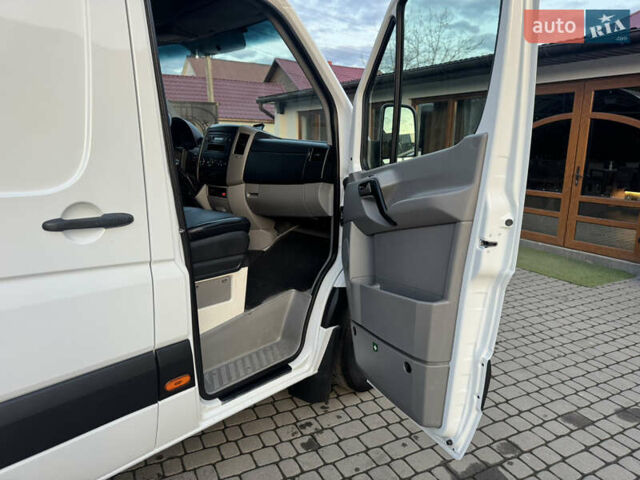 Белый Фольксваген Крафтер, объемом двигателя 1.97 л и пробегом 450 тыс. км за 12499 $, фото 28 на Automoto.ua