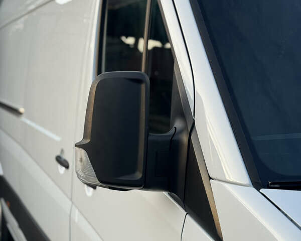 Белый Фольксваген Крафтер, объемом двигателя 1.97 л и пробегом 450 тыс. км за 12499 $, фото 10 на Automoto.ua