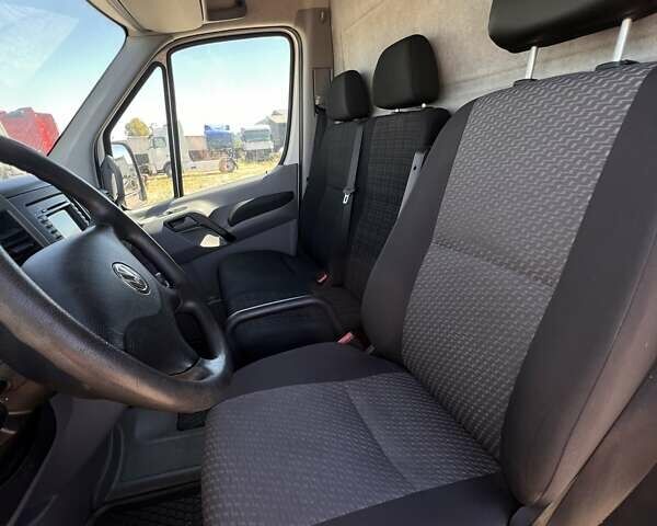 Білий Фольксваген Крафтєр, об'ємом двигуна 1.97 л та пробігом 205 тис. км за 18200 $, фото 16 на Automoto.ua