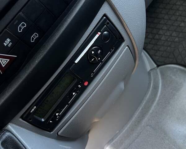 Білий Фольксваген Крафтєр, об'ємом двигуна 1.97 л та пробігом 205 тис. км за 18200 $, фото 14 на Automoto.ua