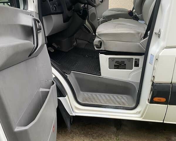 Белый Фольксваген Крафтер, объемом двигателя 1.97 л и пробегом 160 тыс. км за 11250 $, фото 19 на Automoto.ua