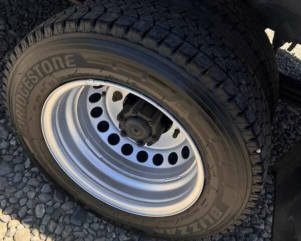 Білий Фольксваген Крафтєр, об'ємом двигуна 1.97 л та пробігом 205 тис. км за 18200 $, фото 18 на Automoto.ua