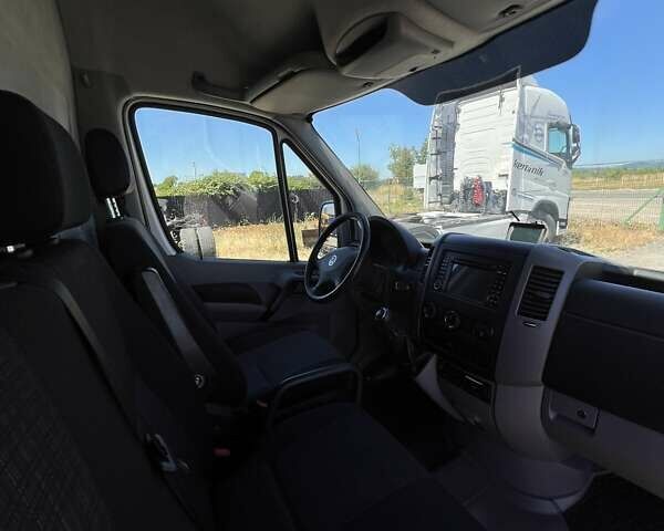 Білий Фольксваген Крафтєр, об'ємом двигуна 1.97 л та пробігом 205 тис. км за 18200 $, фото 19 на Automoto.ua