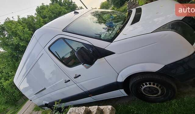 Белый Фольксваген Крафтер, объемом двигателя 1.97 л и пробегом 340 тыс. км за 8500 $, фото 3 на Automoto.ua