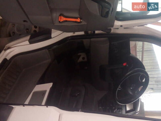 Белый Фольксваген Крафтер, объемом двигателя 1.97 л и пробегом 8 тыс. км за 15000 $, фото 9 на Automoto.ua