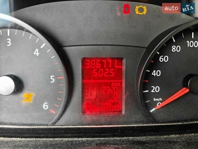 Белый Фольксваген Крафтер, объемом двигателя 1.97 л и пробегом 387 тыс. км за 9000 $, фото 1 на Automoto.ua