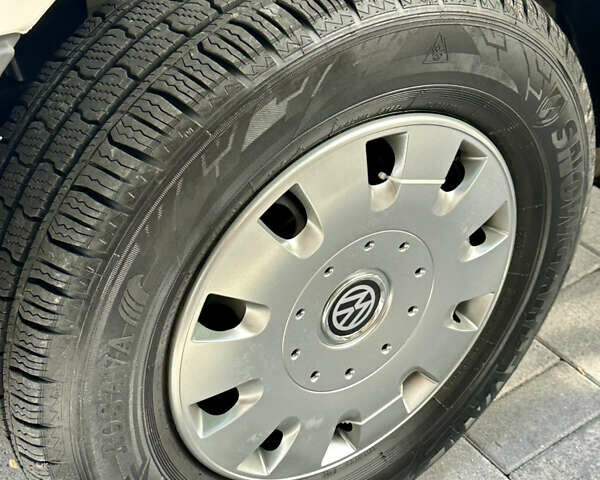 Фольксваген Крафтер 2013 в Виноградове на Automoto.ua Белый Фольксваген Крафтер, объемом двигателя 2 л и пробегом 477 тыс. км за 12900 $, фото 47 на Automoto.ua