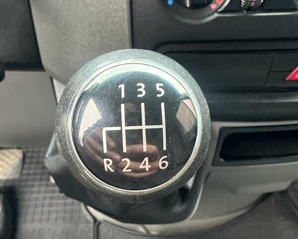 Білий Фольксваген Крафтєр, об'ємом двигуна 1.97 л та пробігом 513 тис. км за 12300 $, фото 26 на Automoto.ua