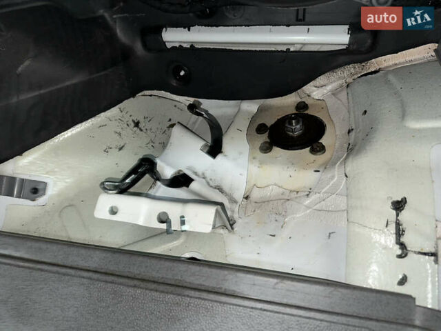 Фольксваген Крафтер 2013 в Виноградове на Automoto.ua Белый Фольксваген Крафтер, объемом двигателя 2 л и пробегом 477 тыс. км за 12900 $, фото 33 на Automoto.ua