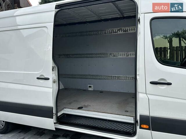 Фольксваген Крафтер 2013 в Виноградове на Automoto.ua Белый Фольксваген Крафтер, объемом двигателя 2 л и пробегом 477 тыс. км за 12900 $, фото 38 на Automoto.ua