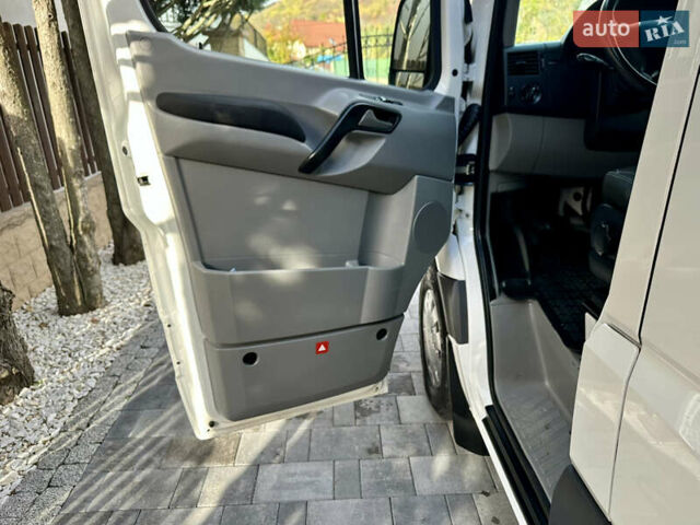 Фольксваген Крафтер 2013 в Виноградове на Automoto.ua Белый Фольксваген Крафтер, объемом двигателя 2 л и пробегом 477 тыс. км за 12900 $, фото 46 на Automoto.ua