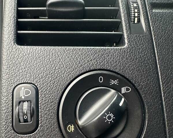 Білий Фольксваген Крафтєр, об'ємом двигуна 1.97 л та пробігом 513 тис. км за 12300 $, фото 24 на Automoto.ua