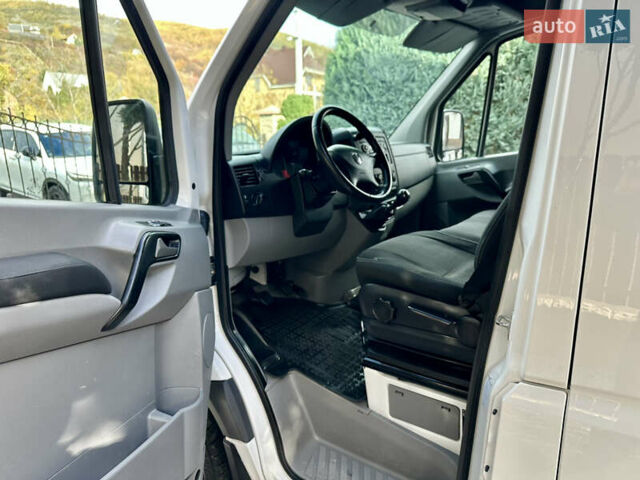 Фольксваген Крафтер 2013 в Виноградове на Automoto.ua Белый Фольксваген Крафтер, объемом двигателя 2 л и пробегом 477 тыс. км за 12900 $, фото 45 на Automoto.ua