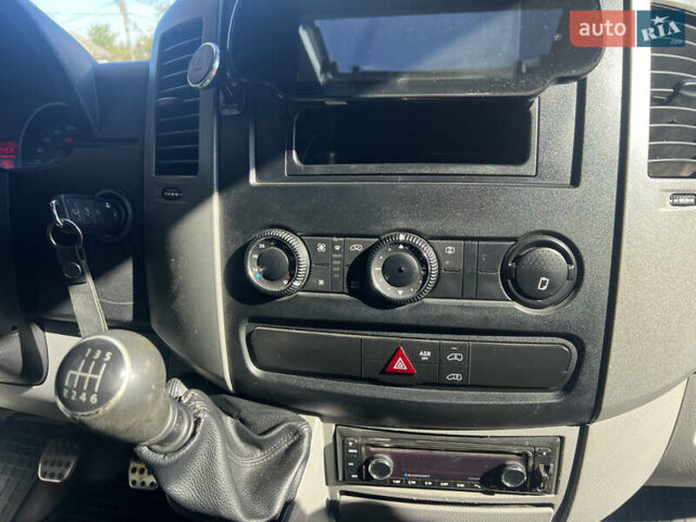 Білий Фольксваген Крафтєр, об'ємом двигуна 1.97 л та пробігом 410 тис. км за 9800 $, фото 12 на Automoto.ua