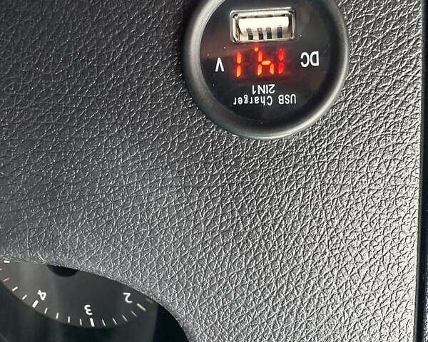 Білий Фольксваген Крафтєр, об'ємом двигуна 1.97 л та пробігом 513 тис. км за 12300 $, фото 25 на Automoto.ua