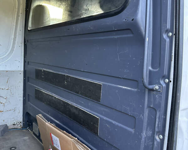 Білий Фольксваген Крафтєр, об'ємом двигуна 1.97 л та пробігом 265 тис. км за 15500 $, фото 28 на Automoto.ua