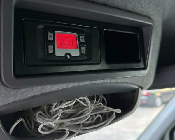 Білий Фольксваген Крафтєр, об'ємом двигуна 1.97 л та пробігом 265 тис. км за 15500 $, фото 14 на Automoto.ua