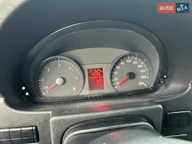 Белый Фольксваген Крафтер, объемом двигателя 1.97 л и пробегом 371 тыс. км за 14500 $, фото 21 на Automoto.ua