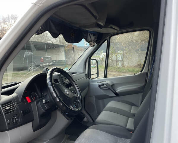 Белый Фольксваген Крафтер, объемом двигателя 0 л и пробегом 536 тыс. км за 12500 $, фото 3 на Automoto.ua