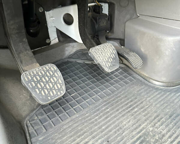 Білий Фольксваген Крафтєр, об'ємом двигуна 1.97 л та пробігом 265 тис. км за 15500 $, фото 22 на Automoto.ua