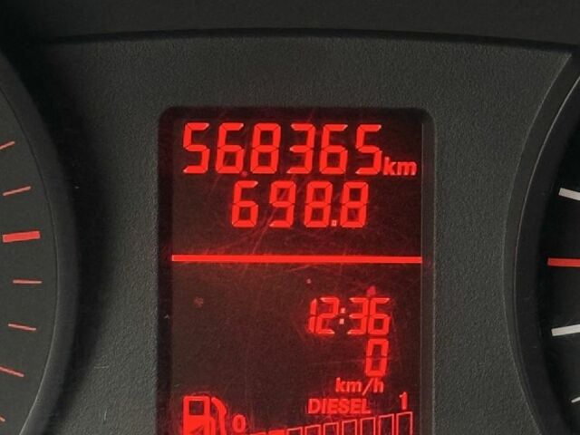 Білий Фольксваген Крафтєр, об'ємом двигуна 2 л та пробігом 568 тис. км за 15500 $, фото 6 на Automoto.ua