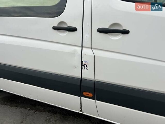Белый Фольксваген Крафтер, объемом двигателя 1.97 л и пробегом 371 тыс. км за 14500 $, фото 6 на Automoto.ua