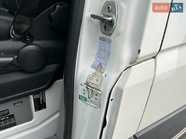 Белый Фольксваген Крафтер, объемом двигателя 1.97 л и пробегом 371 тыс. км за 14500 $, фото 18 на Automoto.ua