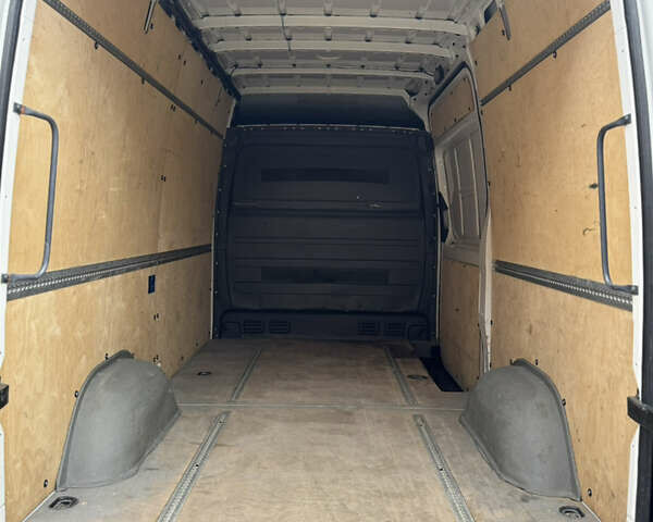 Белый Фольксваген Крафтер, объемом двигателя 1.97 л и пробегом 350 тыс. км за 13650 $, фото 26 на Automoto.ua