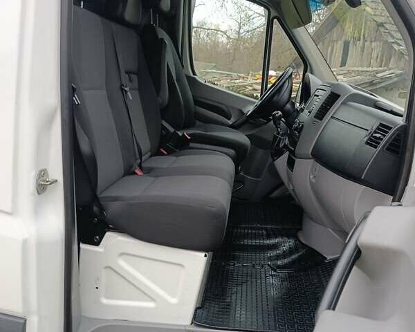 Белый Фольксваген Крафтер, объемом двигателя 1.97 л и пробегом 257 тыс. км за 18500 $, фото 26 на Automoto.ua