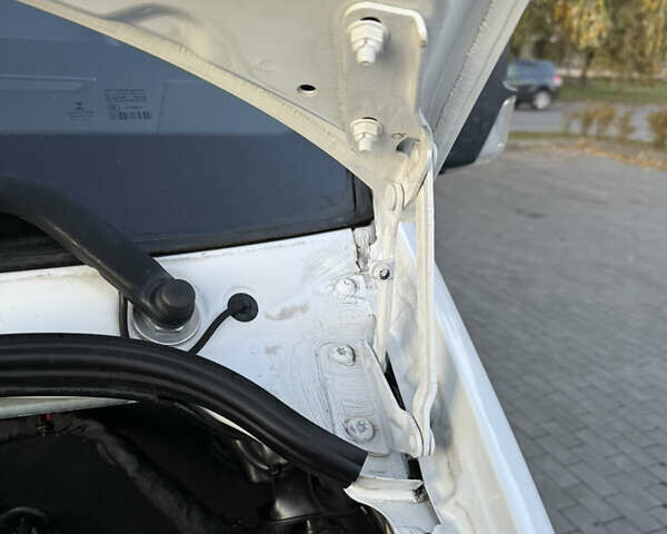 Белый Фольксваген Крафтер, объемом двигателя 2 л и пробегом 147 тыс. км за 19800 $, фото 31 на Automoto.ua