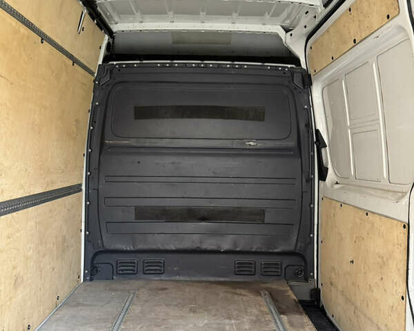 Белый Фольксваген Крафтер, объемом двигателя 1.97 л и пробегом 350 тыс. км за 13650 $, фото 19 на Automoto.ua