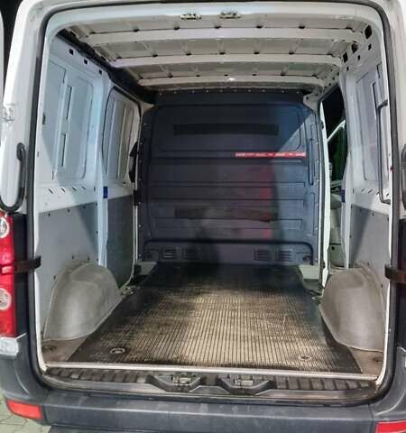 Белый Фольксваген Крафтер, объемом двигателя 1.97 л и пробегом 468 тыс. км за 14200 $, фото 17 на Automoto.ua