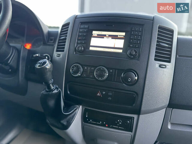 Білий Фольксваген Крафтєр, об'ємом двигуна 2 л та пробігом 147 тис. км за 19700 $, фото 34 на Automoto.ua