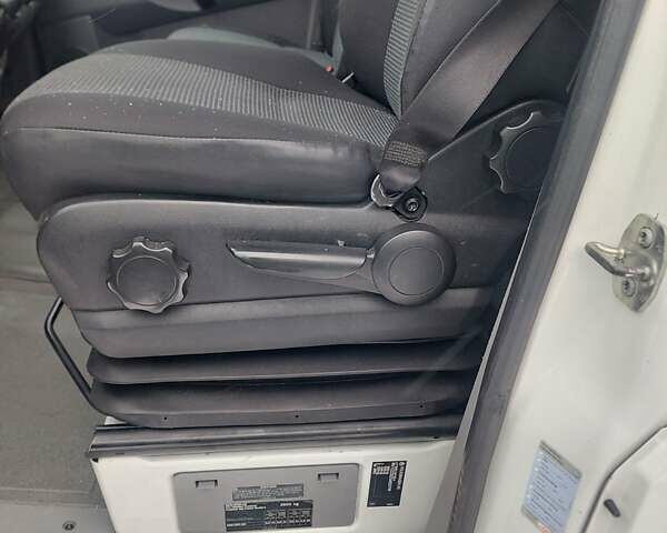 Білий Фольксваген Крафтєр, об'ємом двигуна 2 л та пробігом 276 тис. км за 16500 $, фото 22 на Automoto.ua