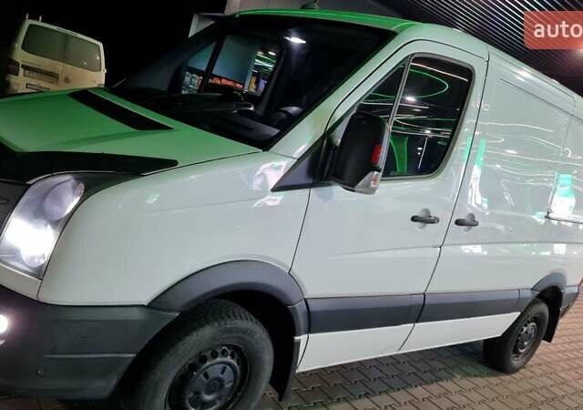 Белый Фольксваген Крафтер, объемом двигателя 1.97 л и пробегом 468 тыс. км за 14200 $, фото 5 на Automoto.ua