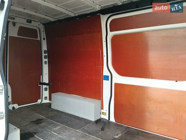 Белый Фольксваген Крафтер, объемом двигателя 1.97 л и пробегом 257 тыс. км за 18500 $, фото 2 на Automoto.ua