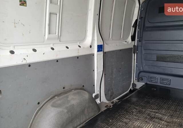 Белый Фольксваген Крафтер, объемом двигателя 1.97 л и пробегом 468 тыс. км за 14200 $, фото 22 на Automoto.ua