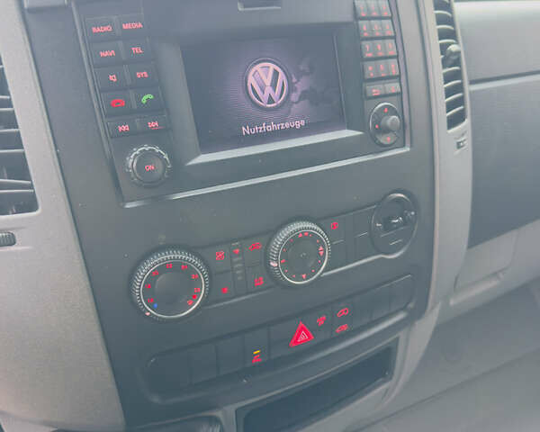 Белый Фольксваген Крафтер, объемом двигателя 0 л и пробегом 289 тыс. км за 15500 $, фото 19 на Automoto.ua