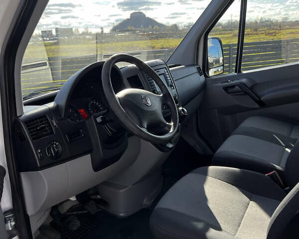 Белый Фольксваген Крафтер, объемом двигателя 0 л и пробегом 233 тыс. км за 15700 $, фото 22 на Automoto.ua