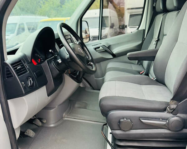 Белый Фольксваген Крафтер, объемом двигателя 0 л и пробегом 289 тыс. км за 15500 $, фото 17 на Automoto.ua