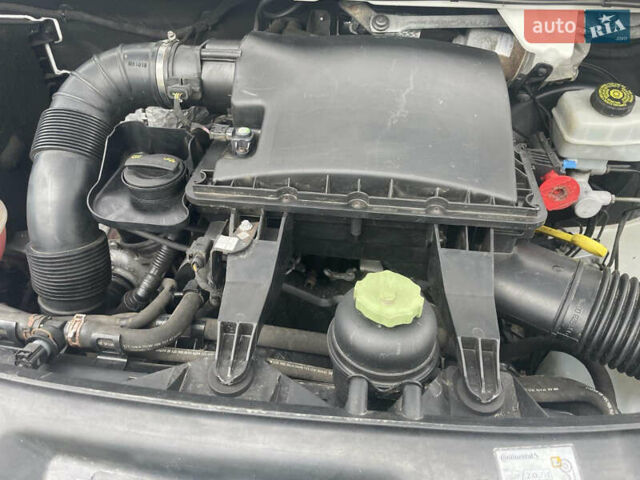 Білий Фольксваген Крафтєр, об'ємом двигуна 2 л та пробігом 320 тис. км за 16999 $, фото 8 на Automoto.ua