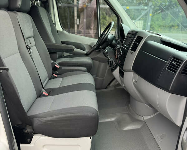 Белый Фольксваген Крафтер, объемом двигателя 0 л и пробегом 289 тыс. км за 15500 $, фото 30 на Automoto.ua