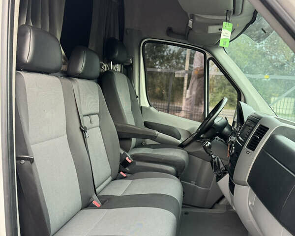 Белый Фольксваген Крафтер, объемом двигателя 0 л и пробегом 289 тыс. км за 15500 $, фото 31 на Automoto.ua