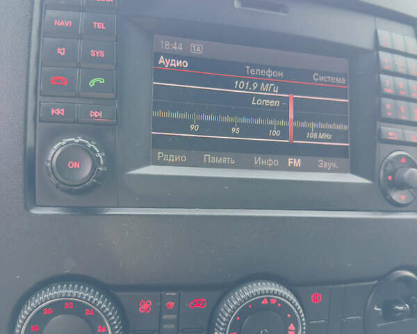 Белый Фольксваген Крафтер, объемом двигателя 0 л и пробегом 289 тыс. км за 15500 $, фото 21 на Automoto.ua