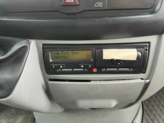 Белый Фольксваген Крафтер, объемом двигателя 2 л и пробегом 275 тыс. км за 14500 $, фото 18 на Automoto.ua