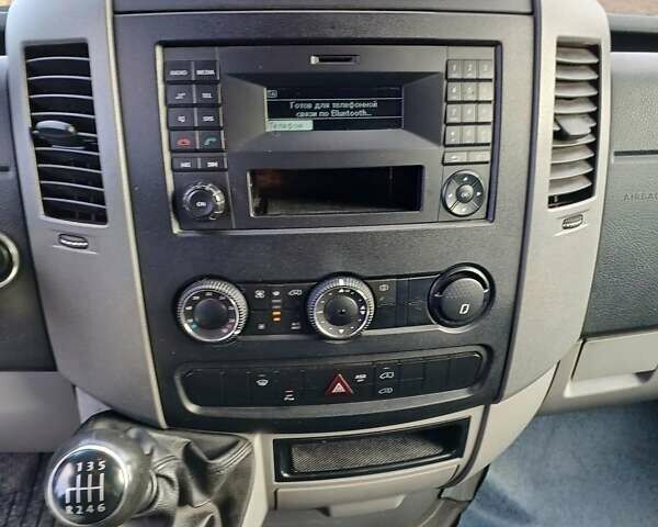 Белый Фольксваген Крафтер, объемом двигателя 1.97 л и пробегом 344 тыс. км за 19000 $, фото 23 на Automoto.ua