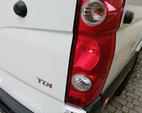 Белый Фольксваген Крафтер, объемом двигателя 2 л и пробегом 349 тыс. км за 18000 $, фото 11 на Automoto.ua