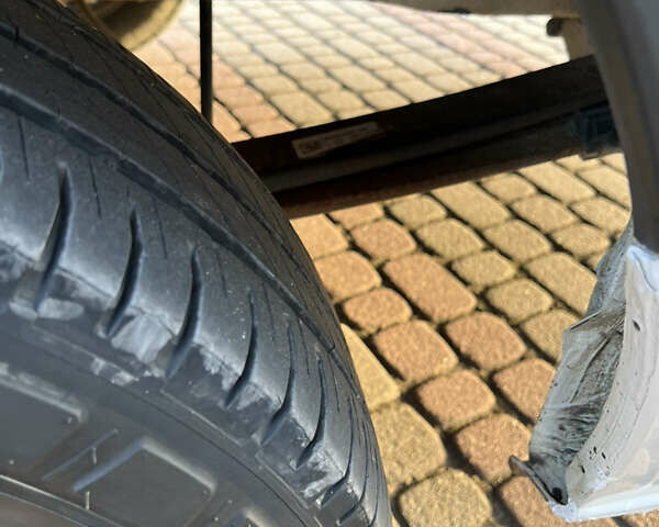 Белый Фольксваген Крафтер, объемом двигателя 0 л и пробегом 267 тыс. км за 15300 $, фото 13 на Automoto.ua